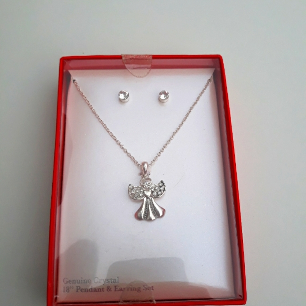 NWT Genuine Crystal Angel Pendant and Earring Set - Picture 1 of 2